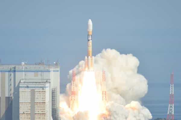 ロケット打ち上げ