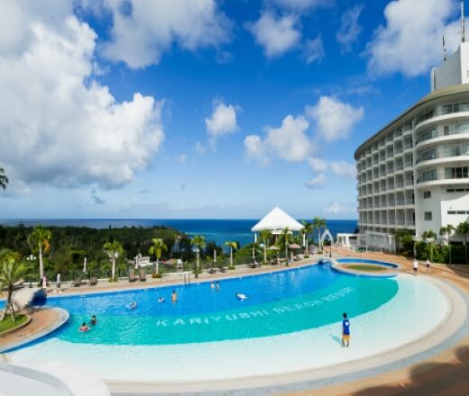 《恩納村》沖縄かりゆしビーチリゾート・オーシャンスパ　Ｘ　スカイマーク(SKYMARK)