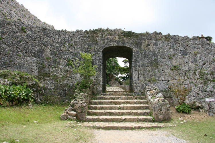 中城城址（世界遺産）